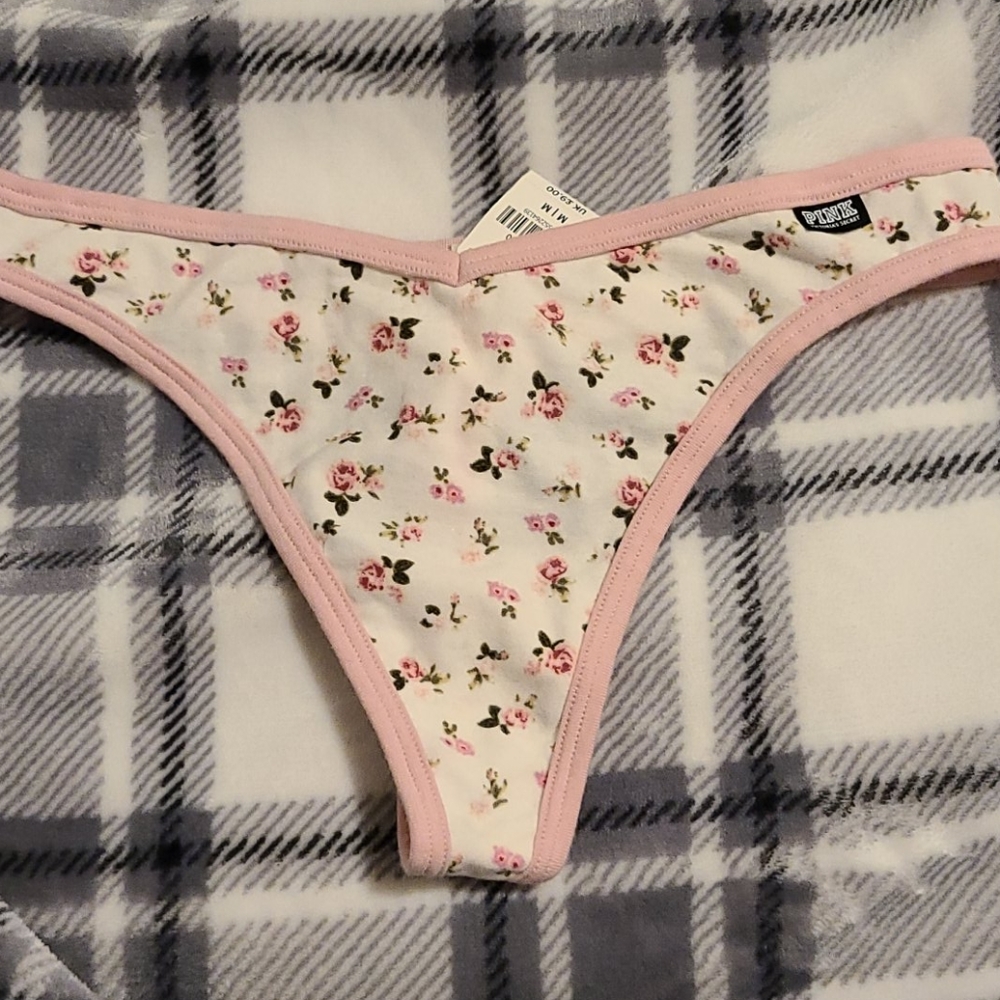 VS PINK thong